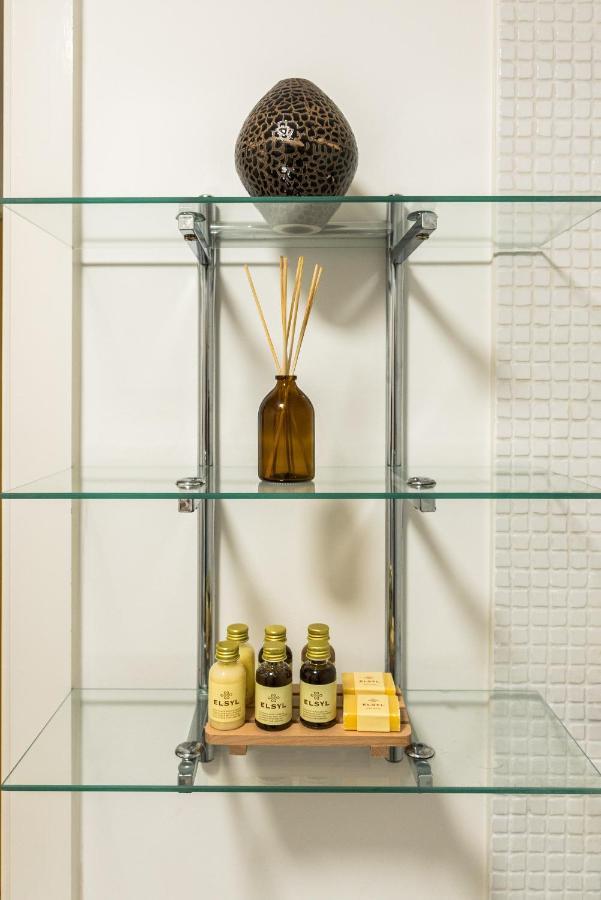 Fast Internet One Bedroom Apartment In Greater London, Id Required Buitenkant foto